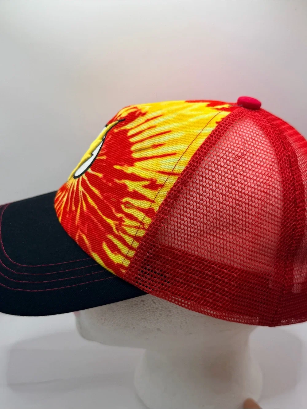 DC Comics Flash Logo Mesh Trucker Hat SnapBack Cap Six Flags Grand Prairie TX